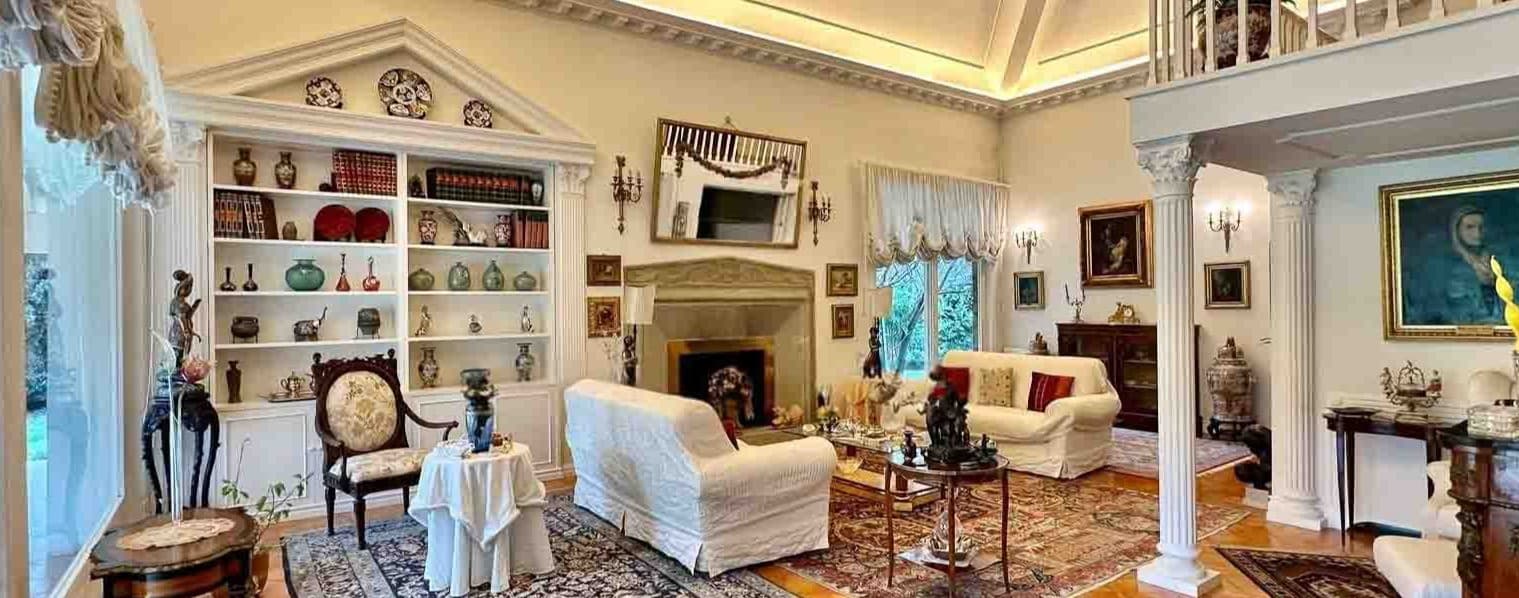 Elegant Villa with Pool in Olgiata, Rome