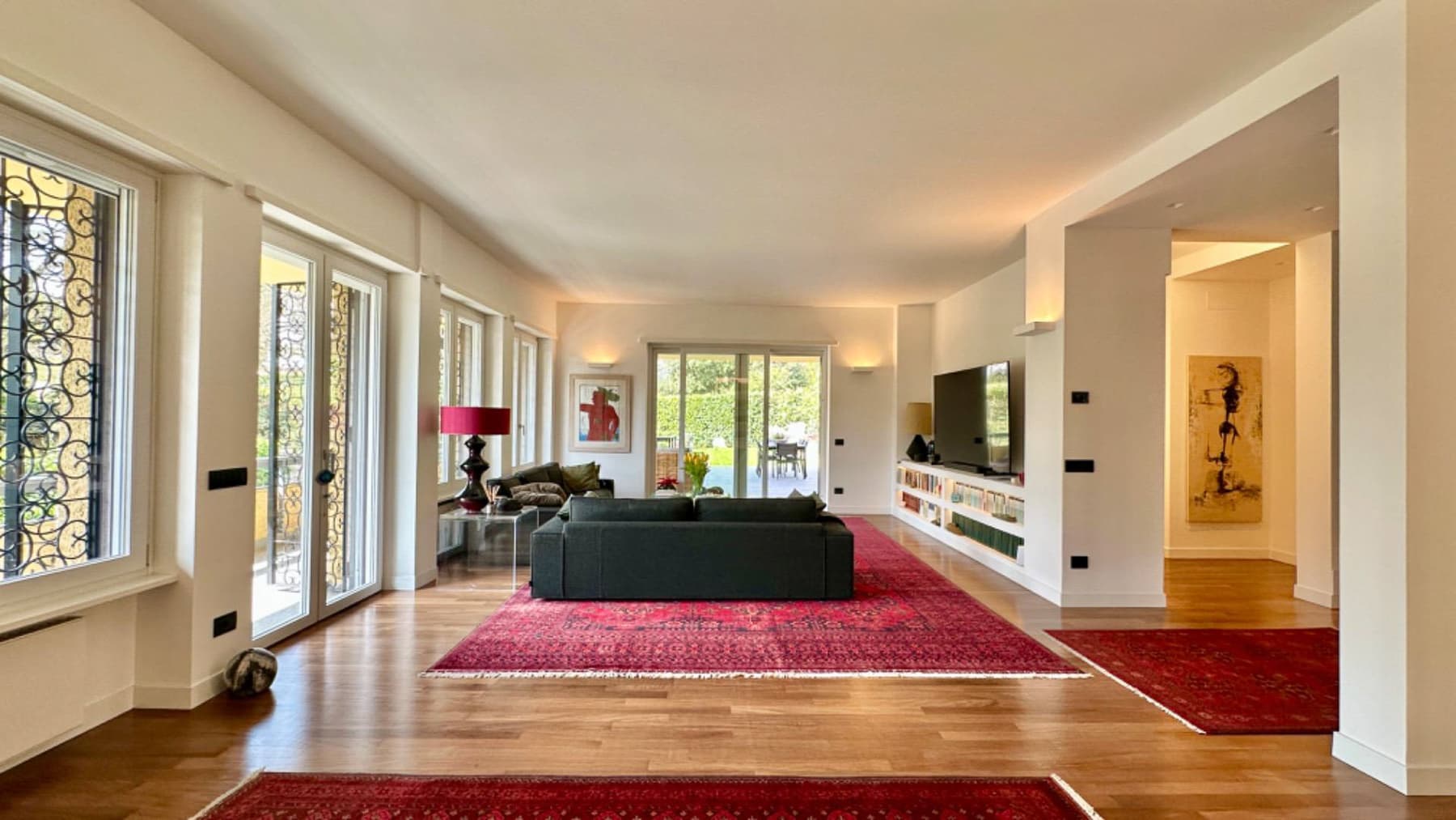 Renovated Villa in Prestigious Rome, Lazio Area
