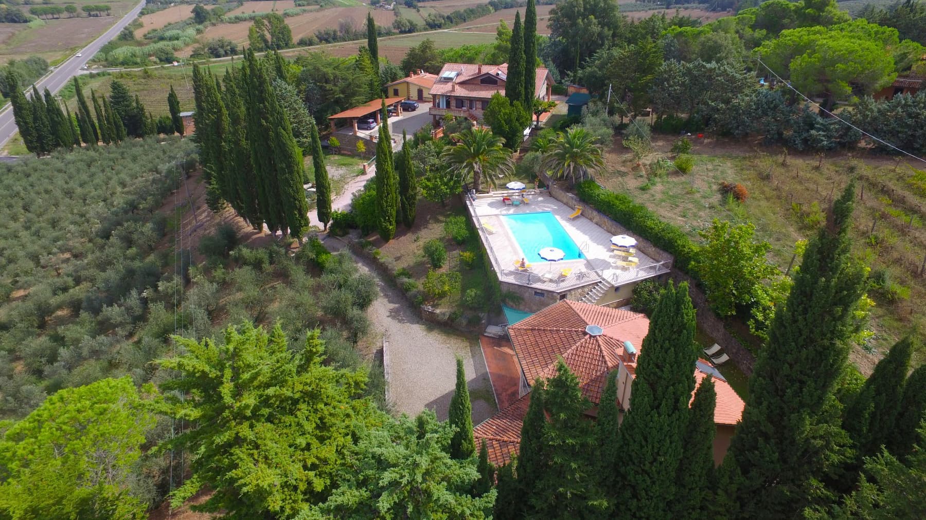 Casale di Prestigio in Toscana, Piscina e Vista Collina