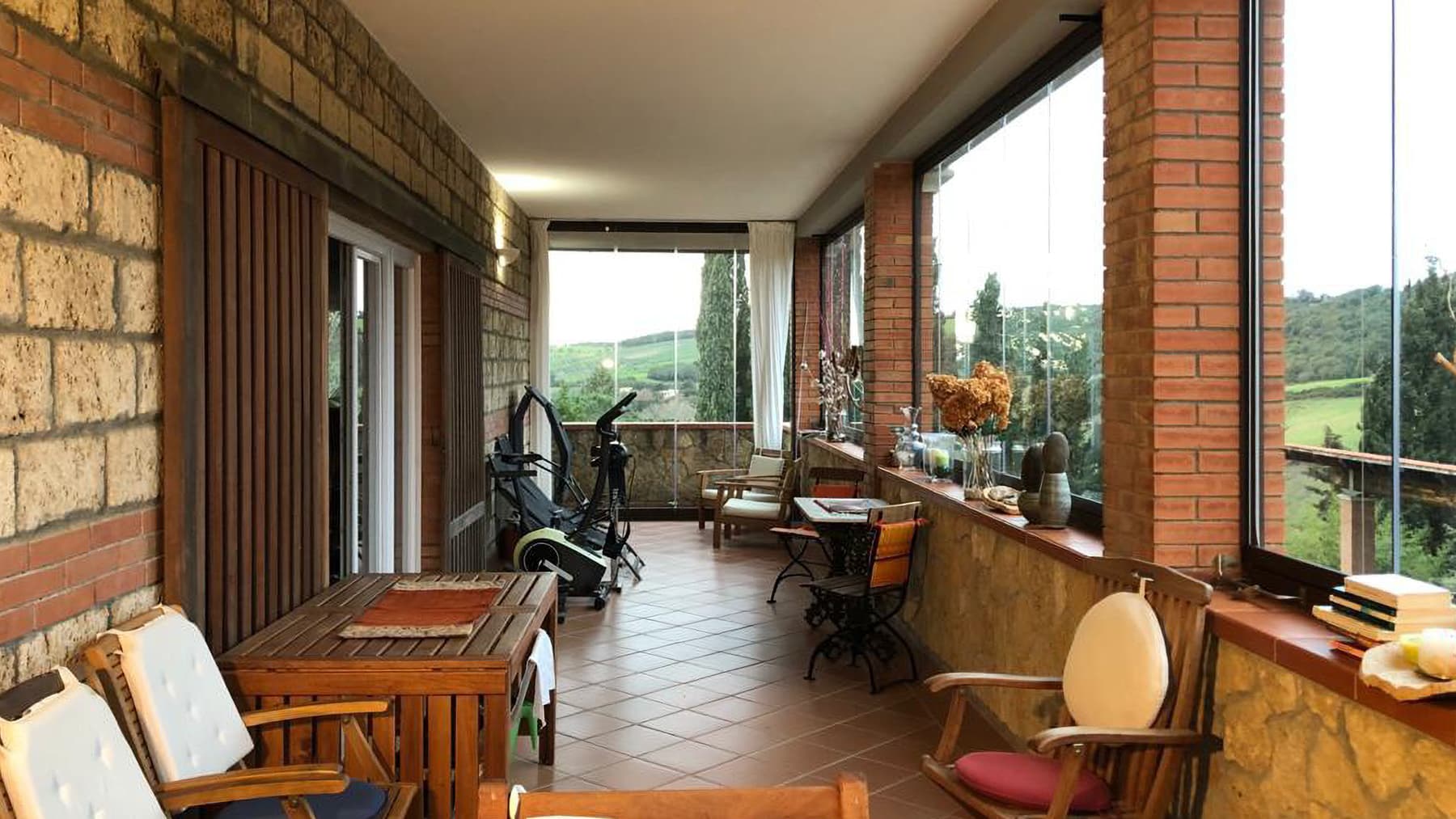 Casale di Prestigio in Toscana, Piscina e Vista Collina