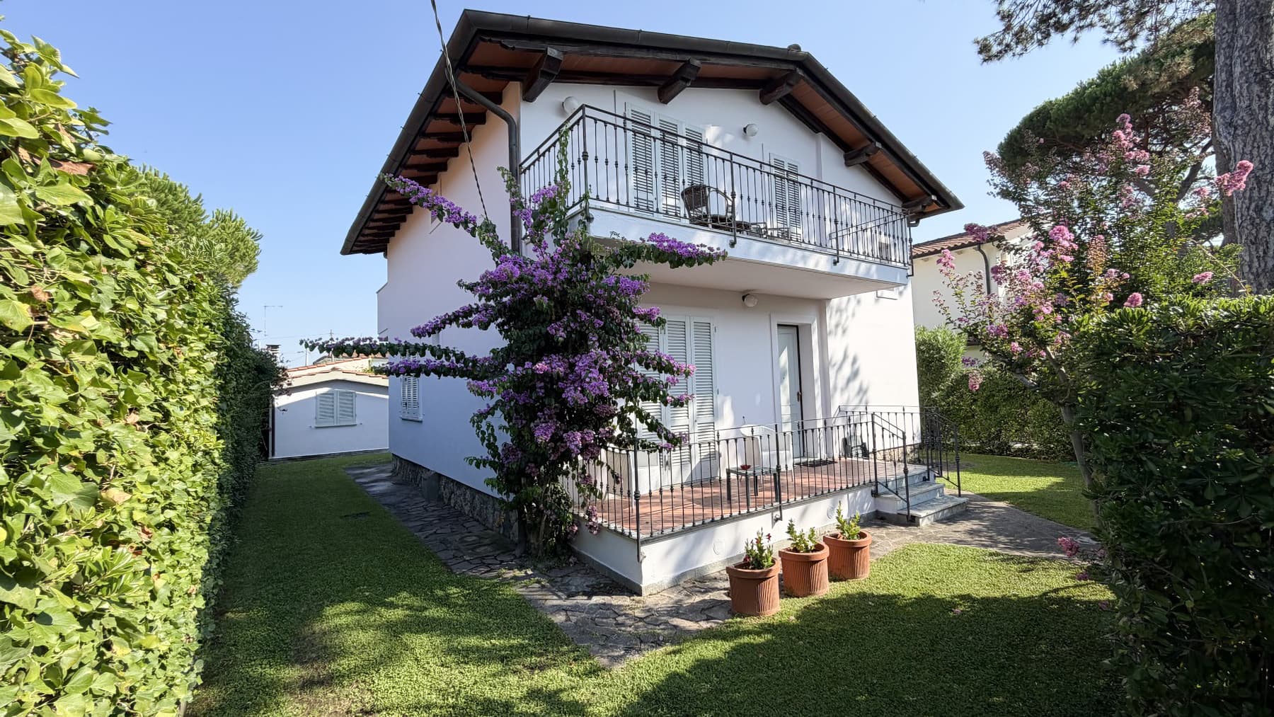 Elegant Villa in Marina di Pietrasanta, Tuscany