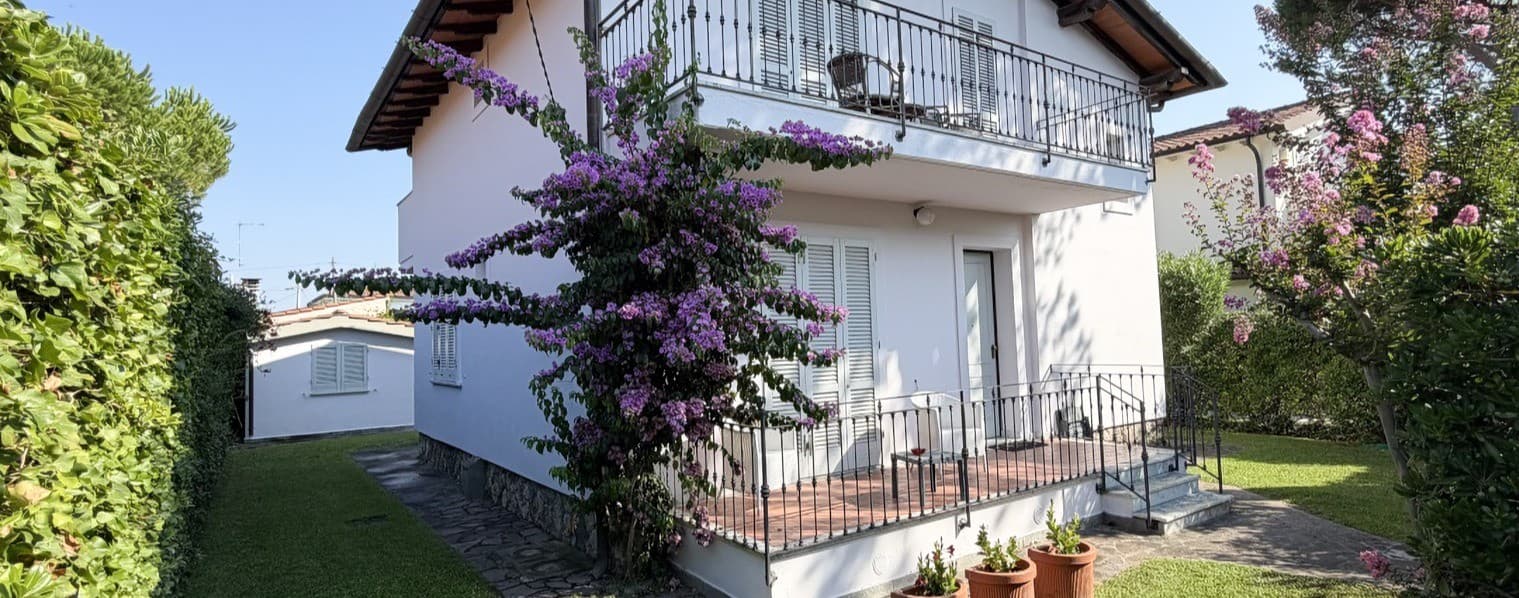 Elegant Villa in Marina di Pietrasanta, Tuscany