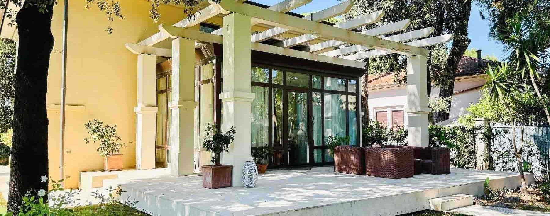 Villa Belle Époque a Camaiore, Versilia, eleganza Liberty