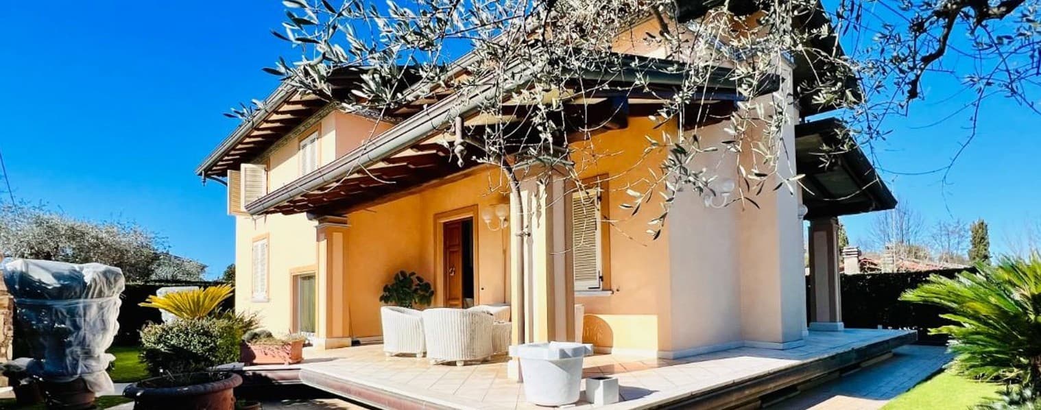 Charming Villa in Marina di Pietrasanta, Tuscany