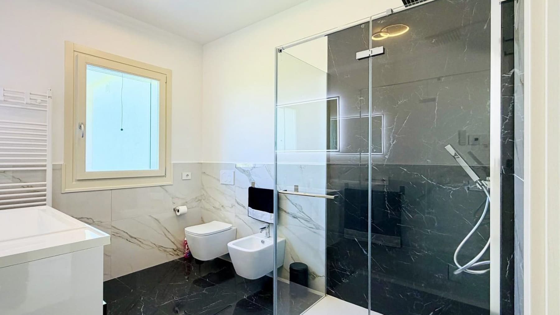 Villa in Pietrasanta, Tuscany's Versilia Charm