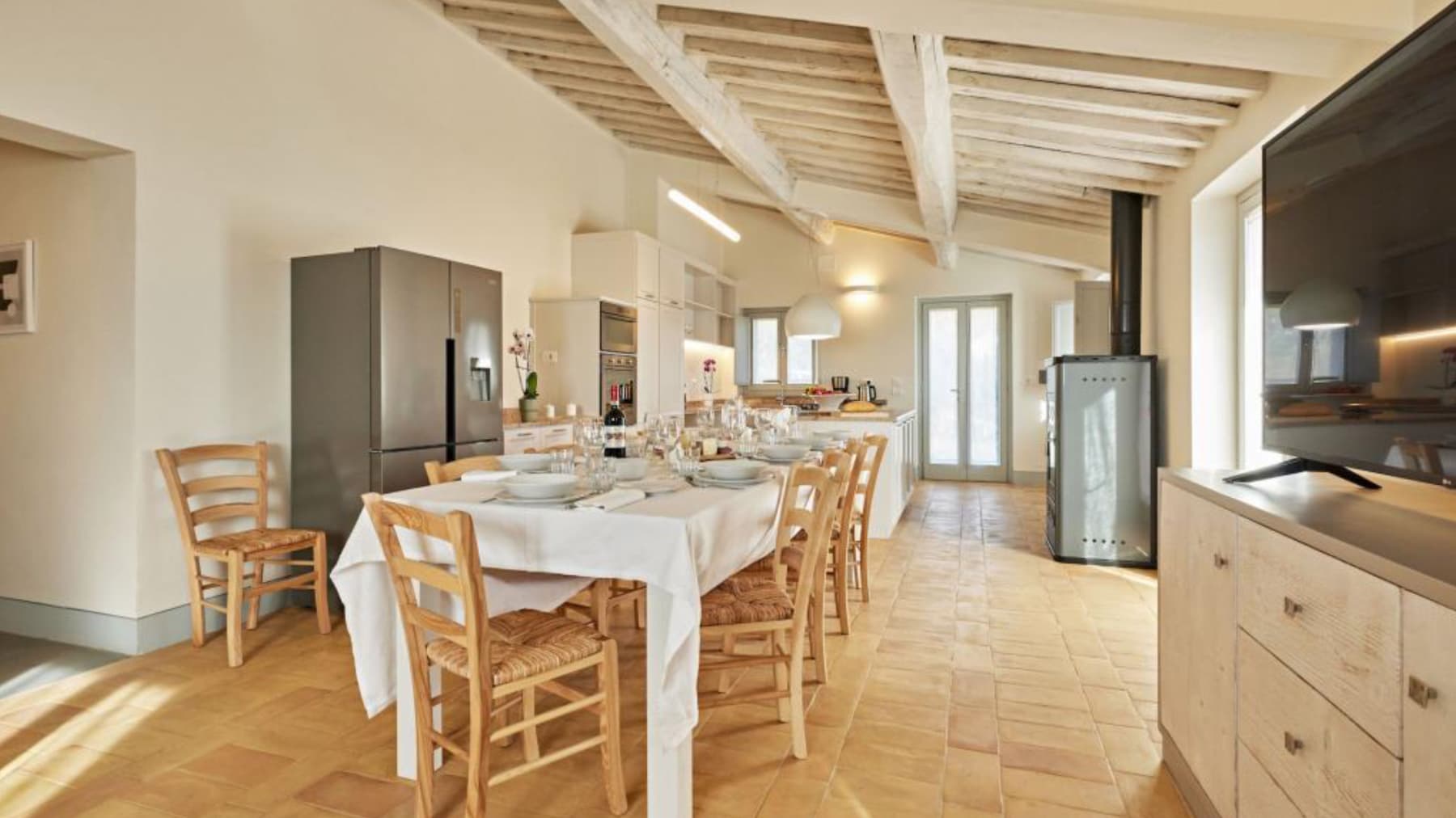 Villa moderna con piscina e uliveto a Cortona, Toscana