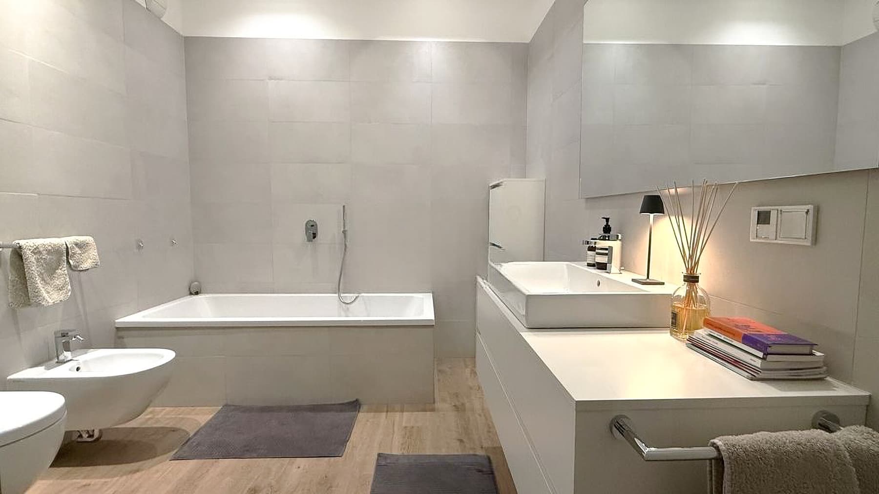 Modern Apartment with Terrace in Milano, Lombardy