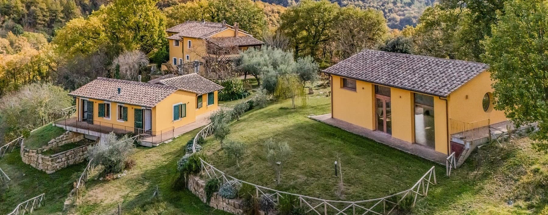 Tenuta-Complesso nelle colline di Assisi, Umbria
