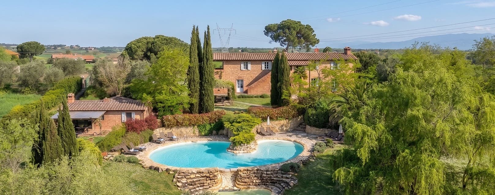 Casale panoramico in Umbria, vicino al Lago Trasimeno