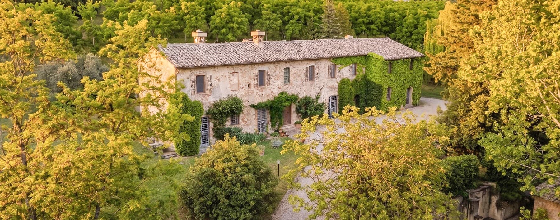 Casale con piscina e giardino privato vicino a Perugia