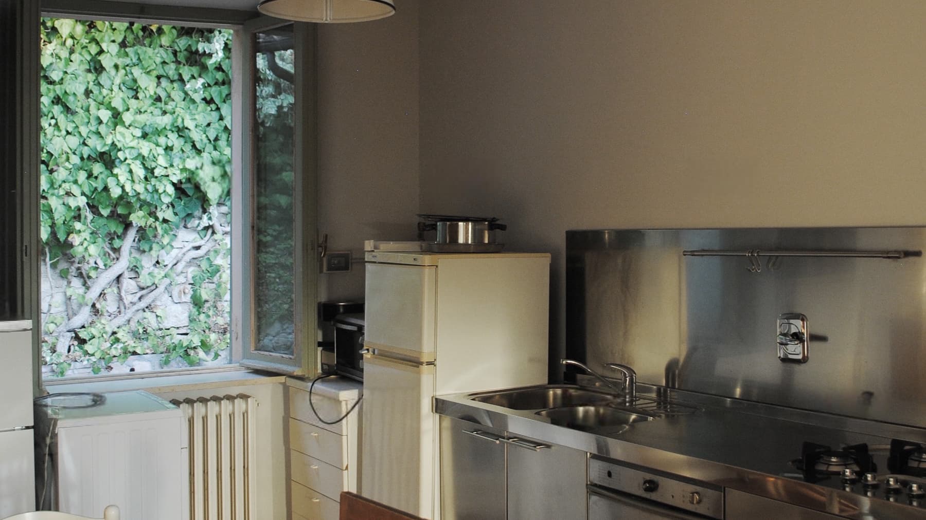 Villa esclusiva a Trevi, 560 mq con piscina e vista