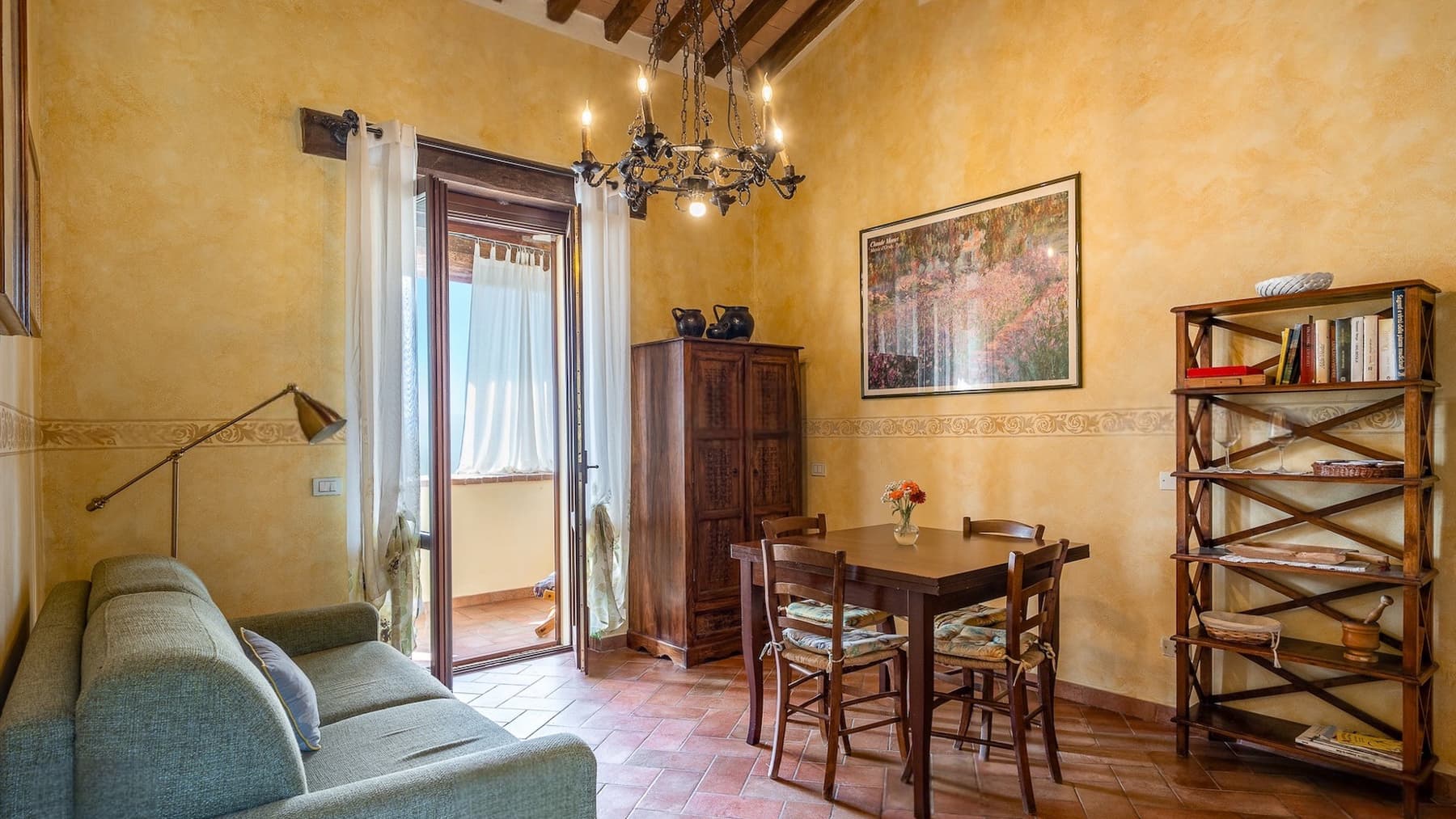 Casale ristrutturato con piscina e uliveto a Todi, Umbria
