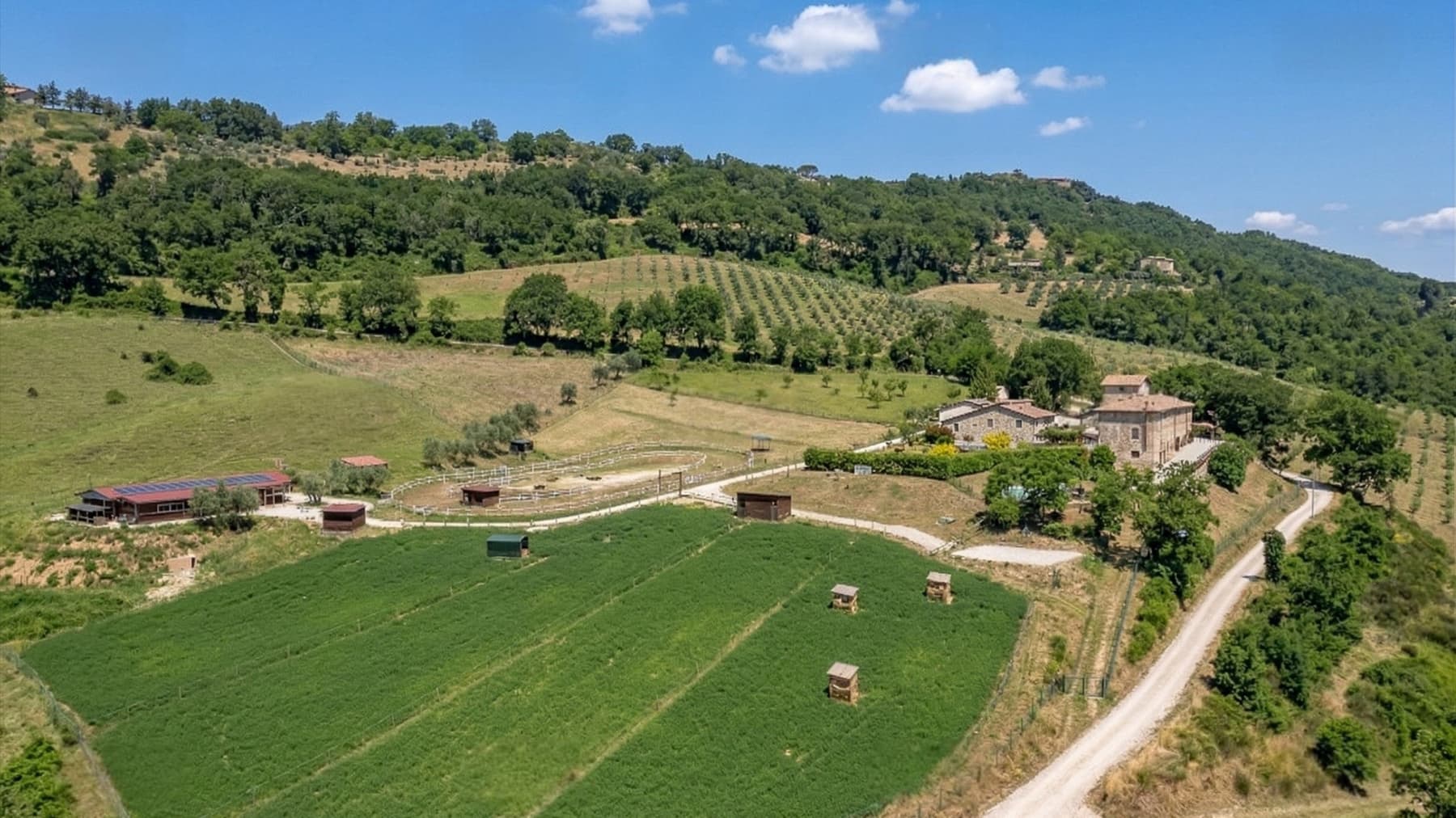 Casale con piscina nelle colline di Umbertide, Umbria