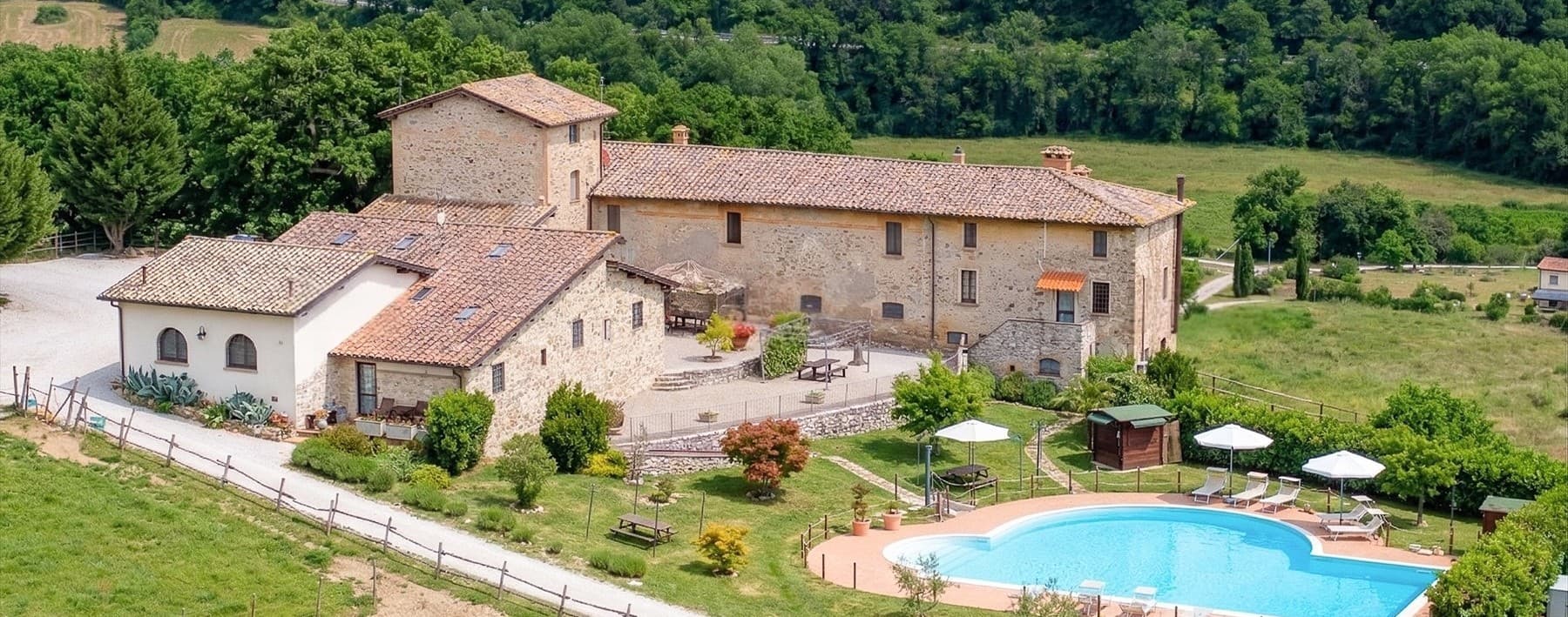 Casale con piscina nelle colline di Umbertide, Umbria