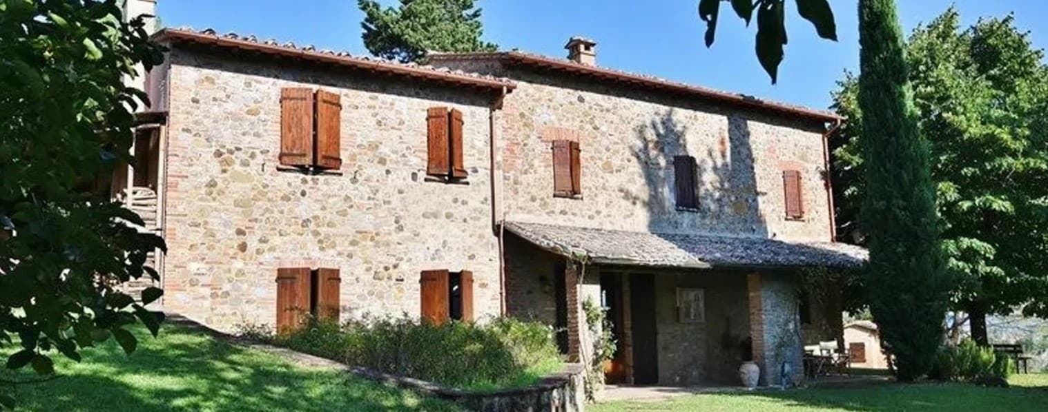 Casale in pietra nel cuore dell'Umbria, Il Poggio