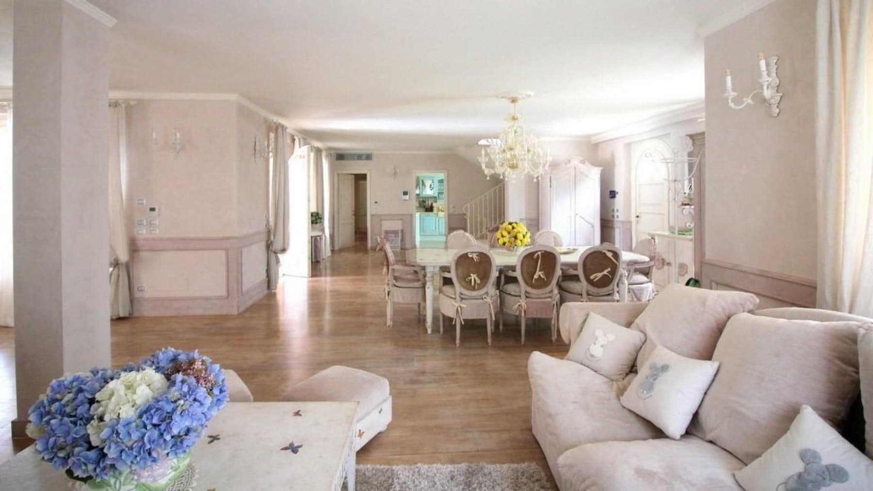 Elegant Villa in Forte dei Marmi, Tuscany