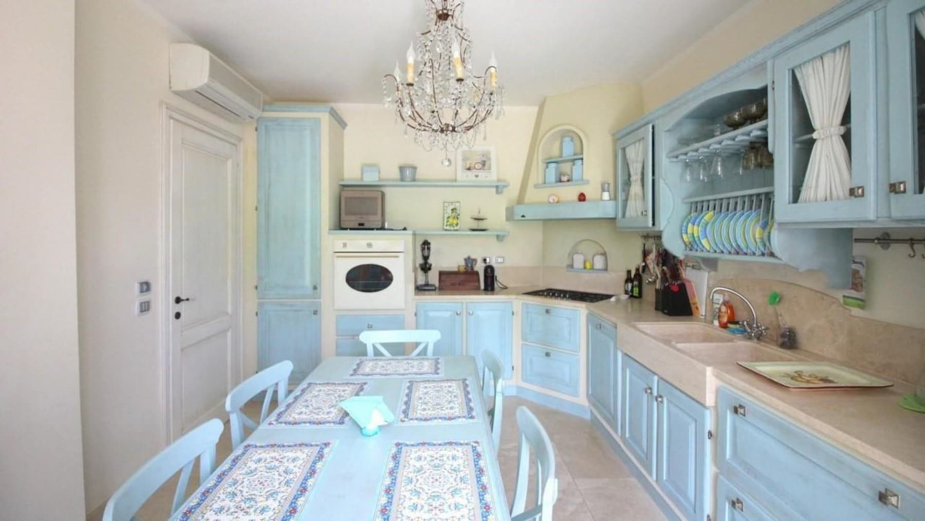 Elegant Villa in Forte dei Marmi, Tuscany