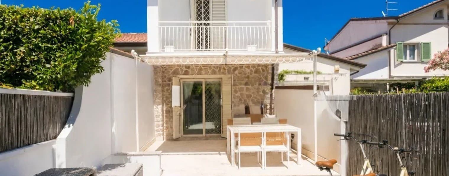 Charming Villa in Forte dei Marmi, Tuscany