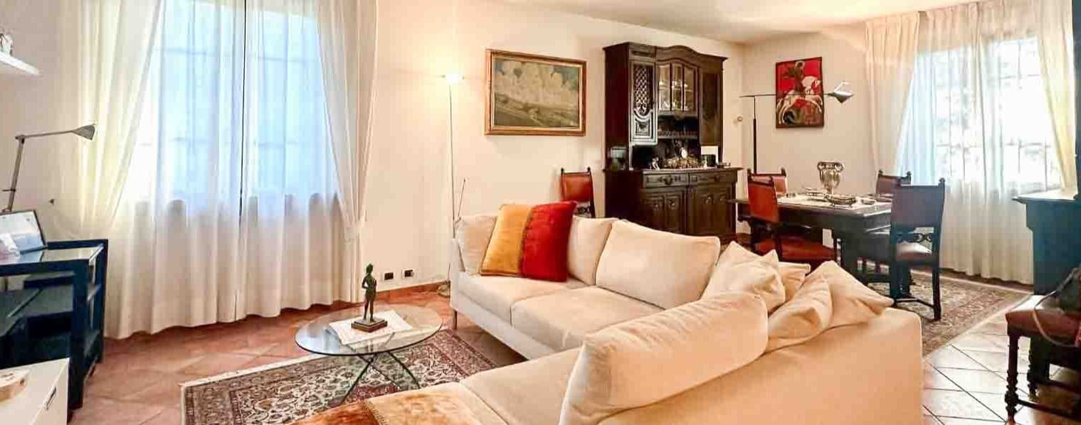 Villa panoramica con piscina a Camaiore, Versilia
