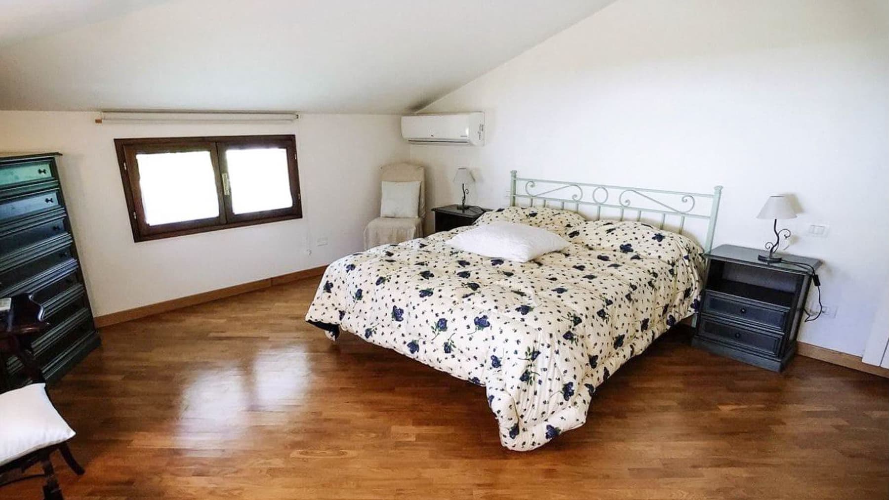 Villa singola a Forte dei Marmi con ampio giardino
