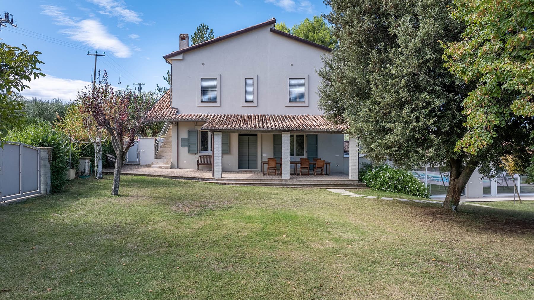 Proprietà esclusiva con piscina a Giano dell'Umbria