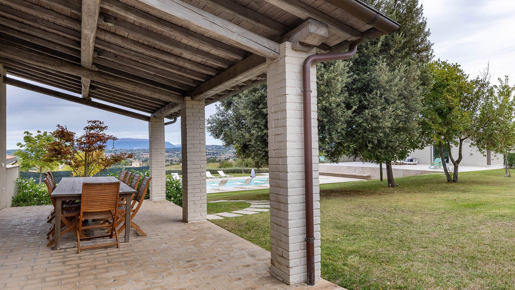 Proprietà esclusiva con piscina a Giano dell'Umbria