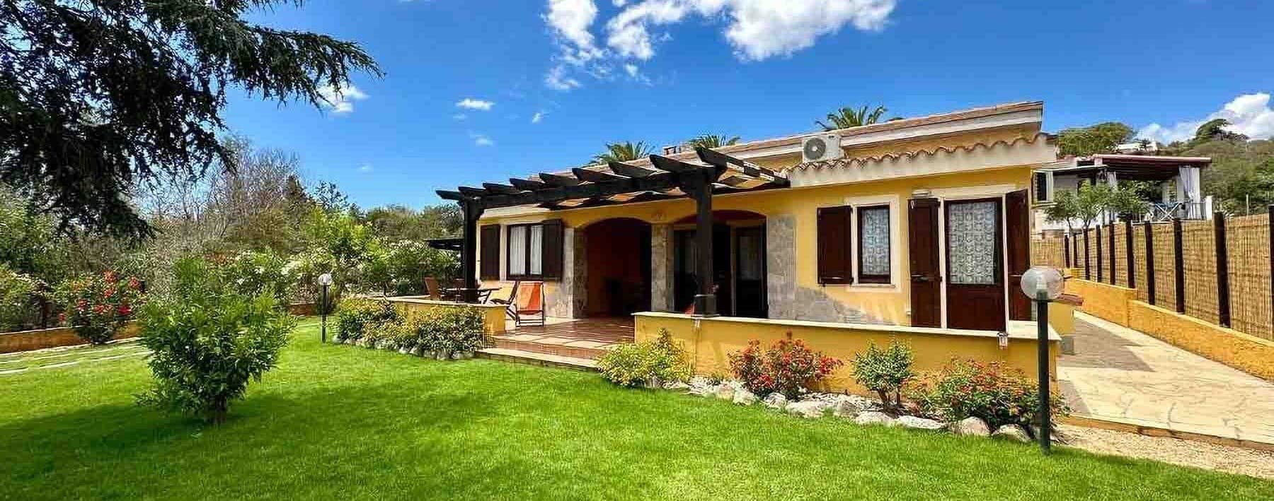 Villa elegante a Cagliari, Sardegna, vicino al mare