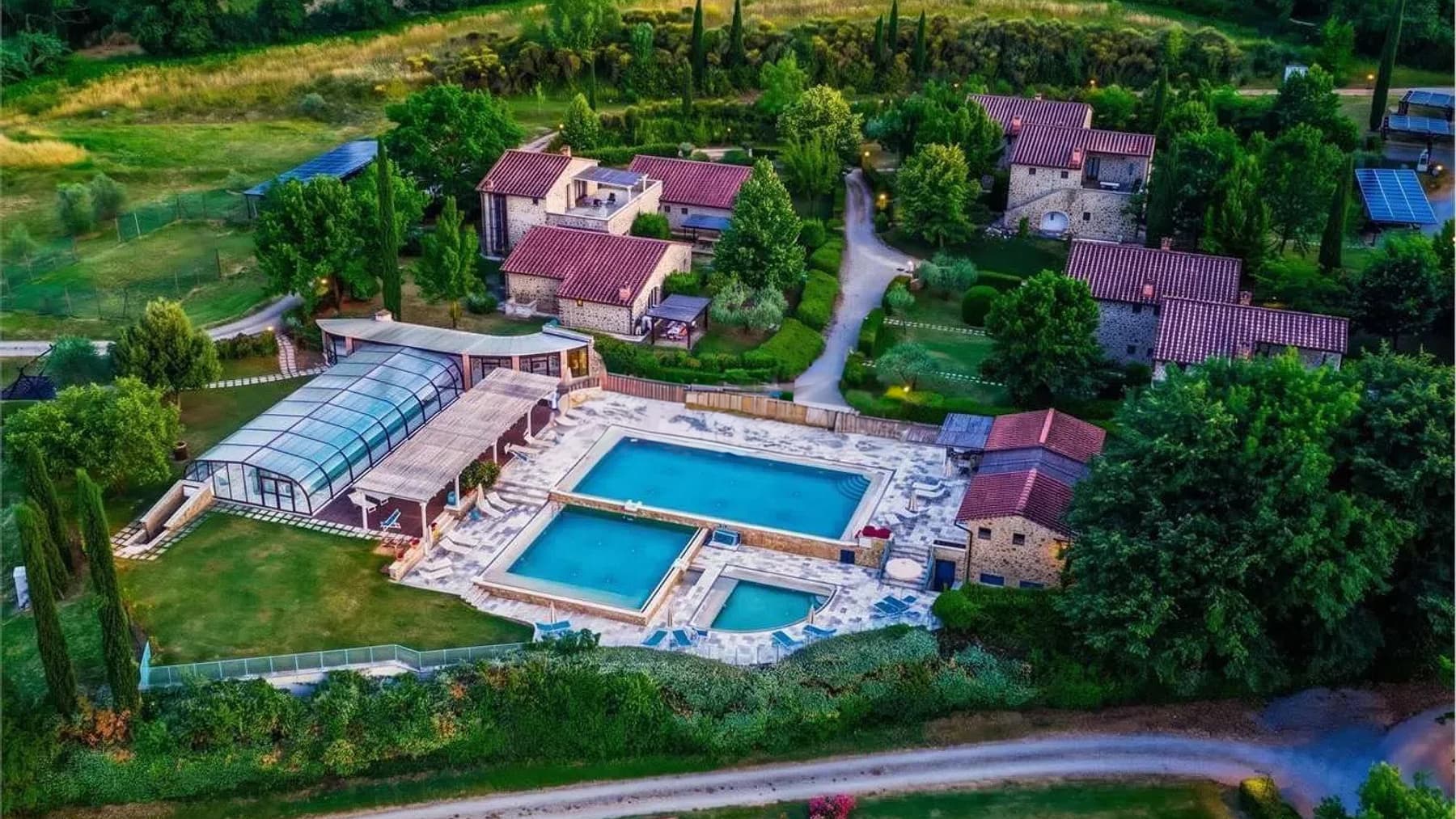 Estate Complex in Casole d'Elsa, Tuscany