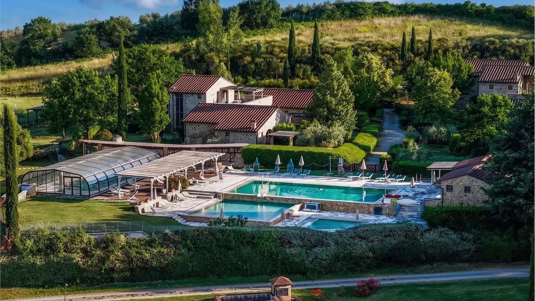 Estate Complex in Casole d'Elsa, Tuscany