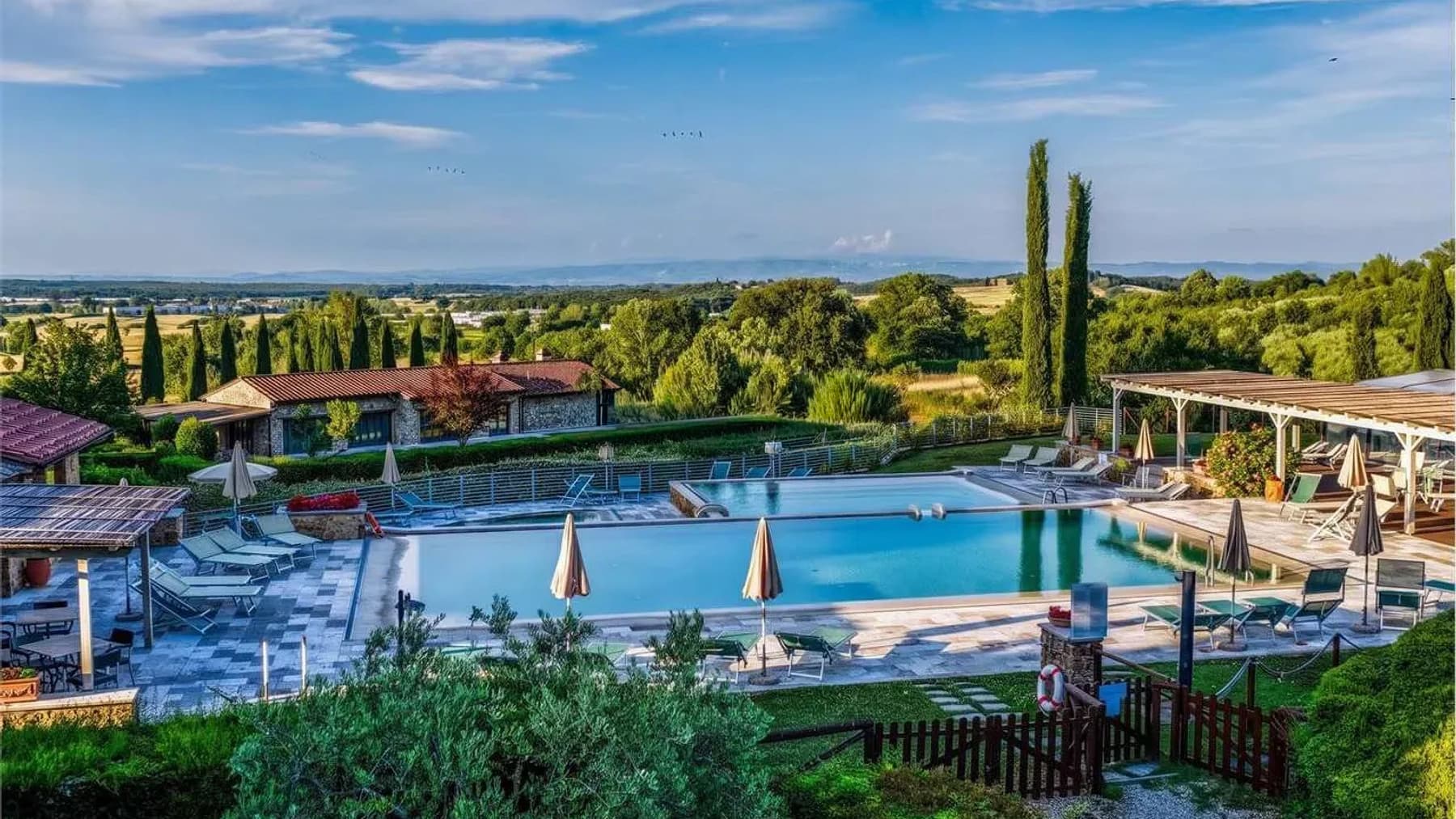 Estate Complex in Casole d'Elsa, Tuscany