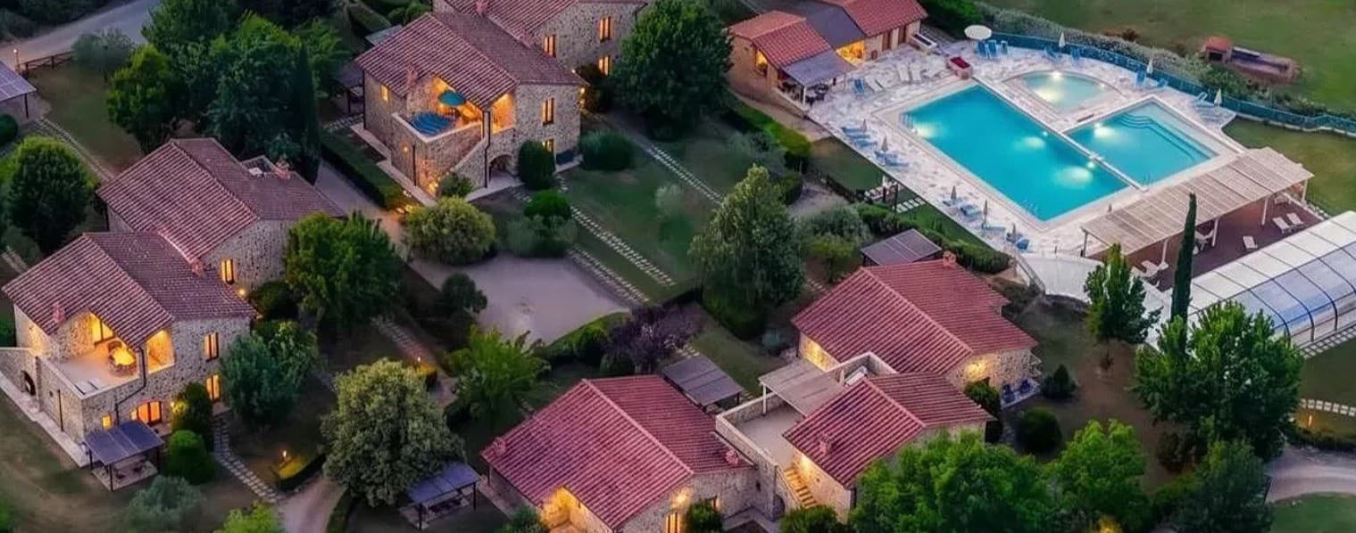 Estate Complex in Casole d'Elsa, Tuscany