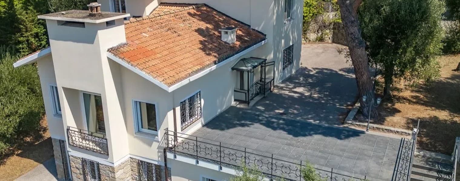 Villa panoramica con giardino a Bordighera