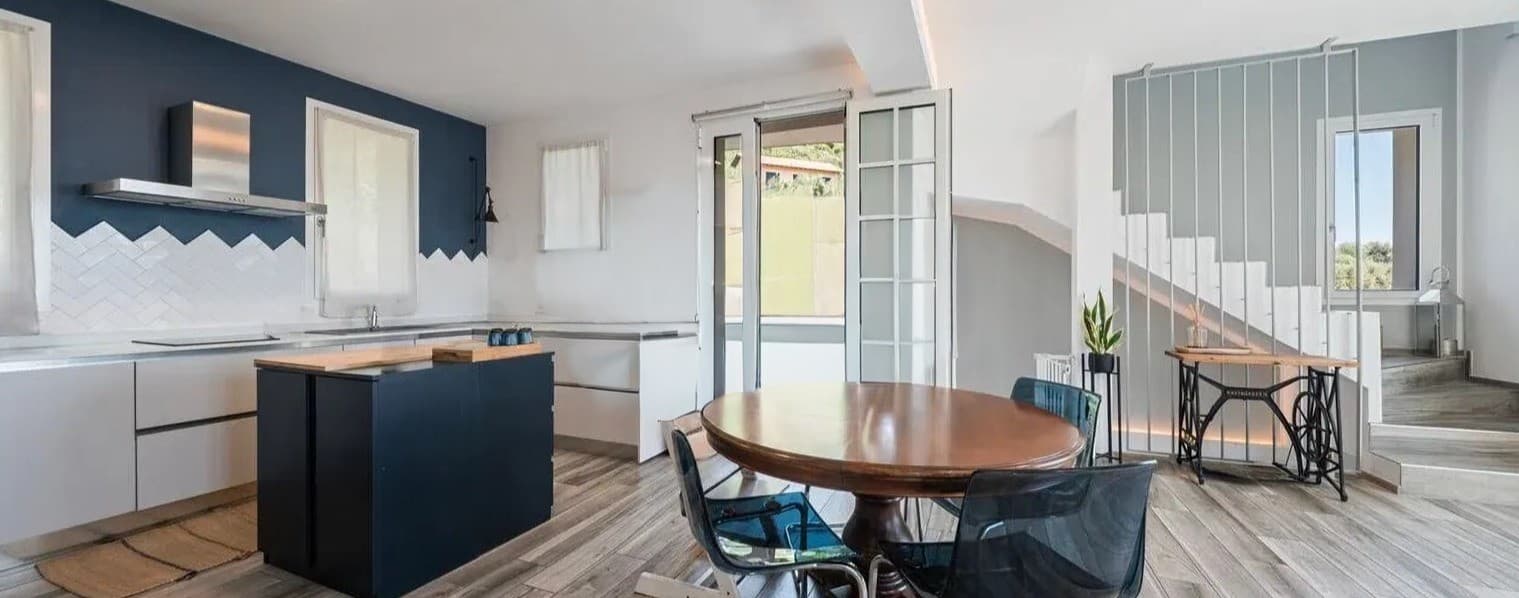Villa esclusiva con giardino e terrazze ad Alassio
