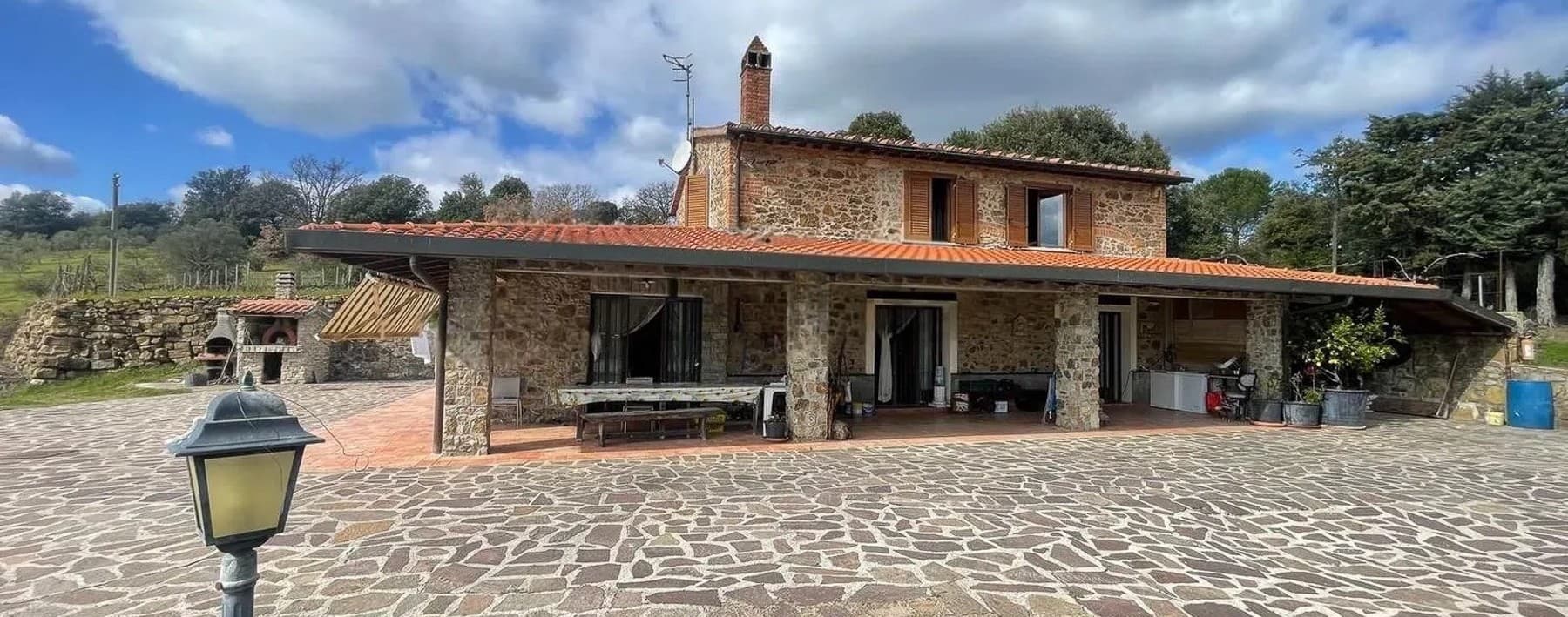Casale in Toscana con piscina e giardino a Massa Marittima