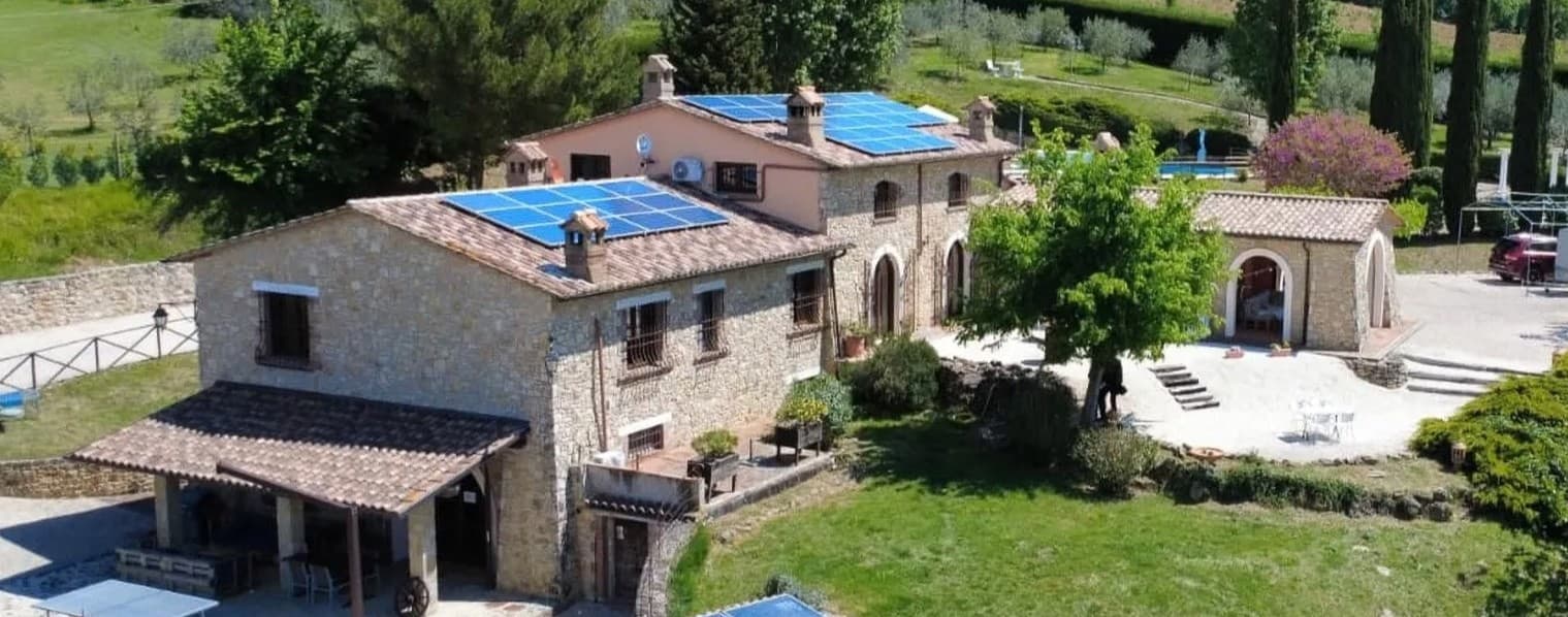 Casale autentico a Todi, cuore dell'Umbria