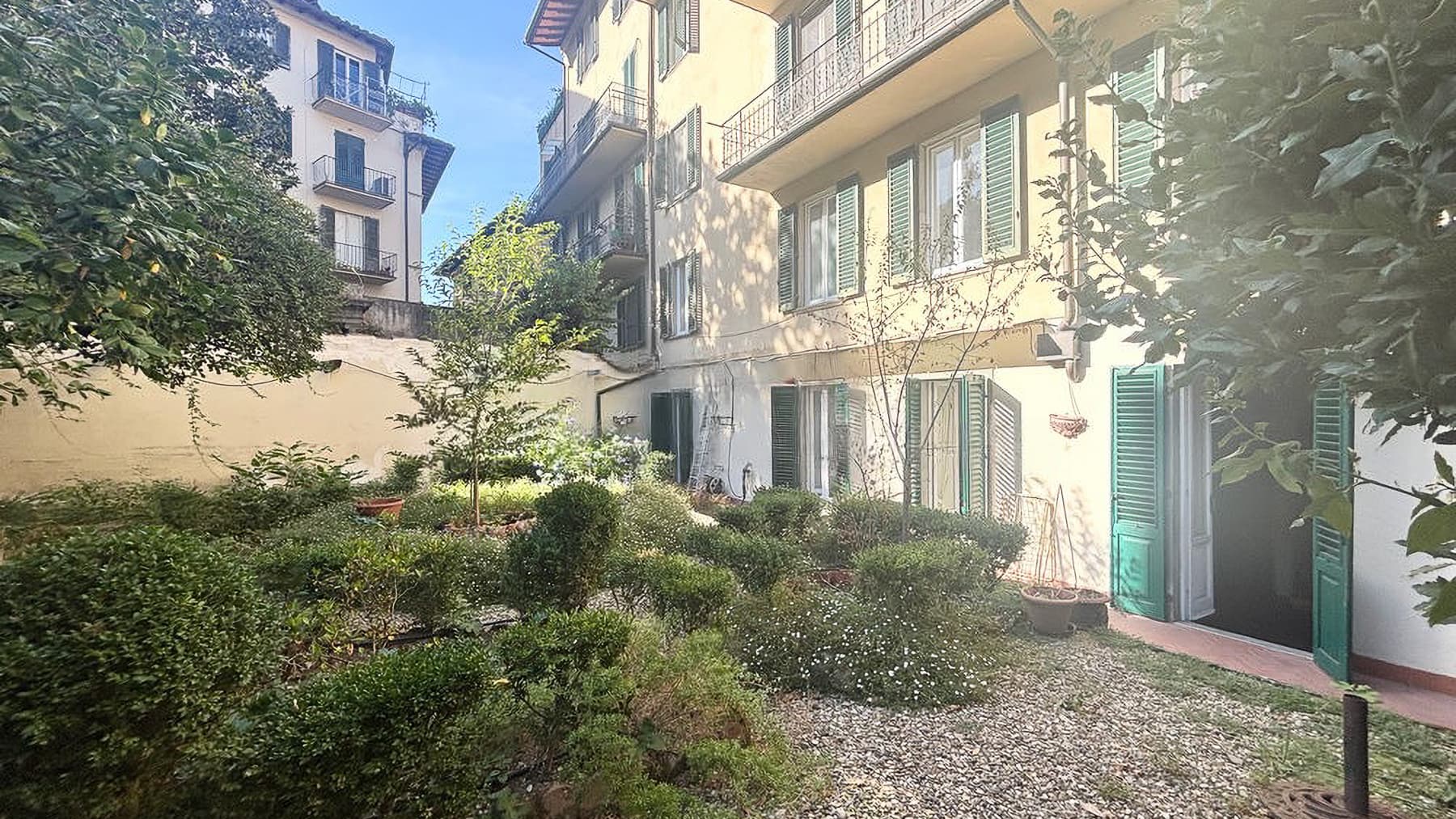 Appartamento da ristrutturare con giardino a Firenze