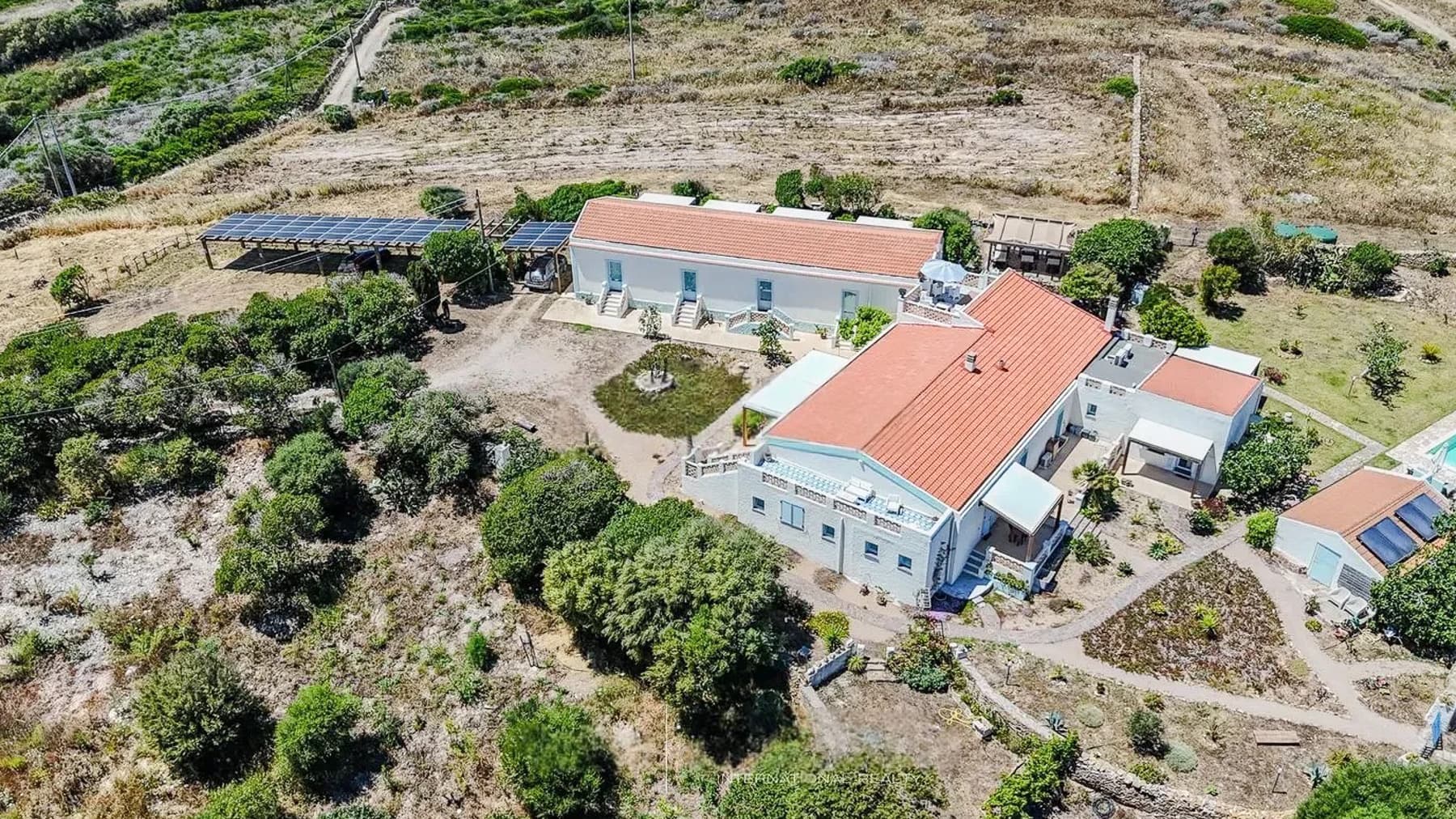Casa indipendente a Sassari con vista mare e piscina