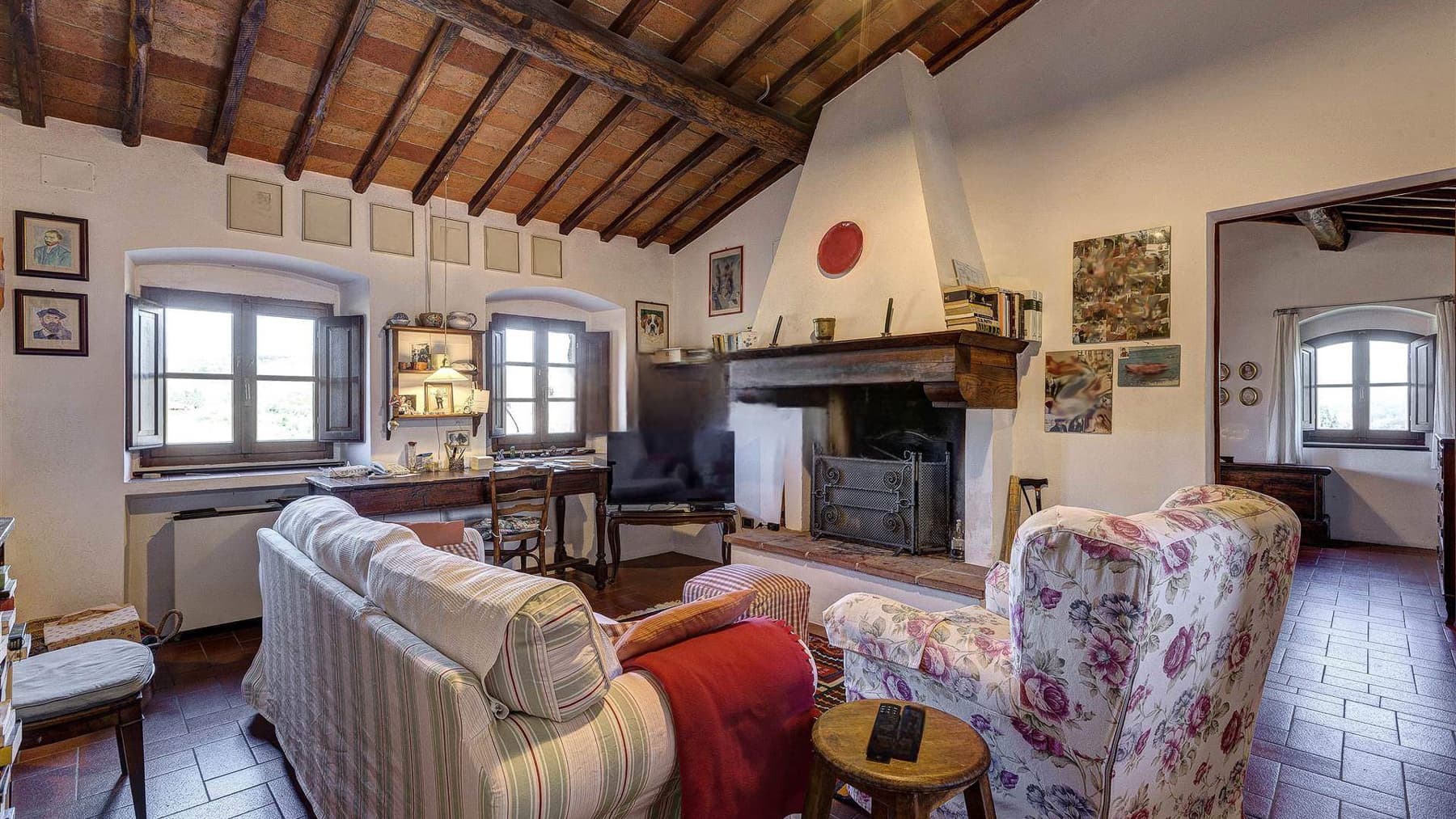 Tenuta-Complesso a Radda in Chianti, cuore della Toscana