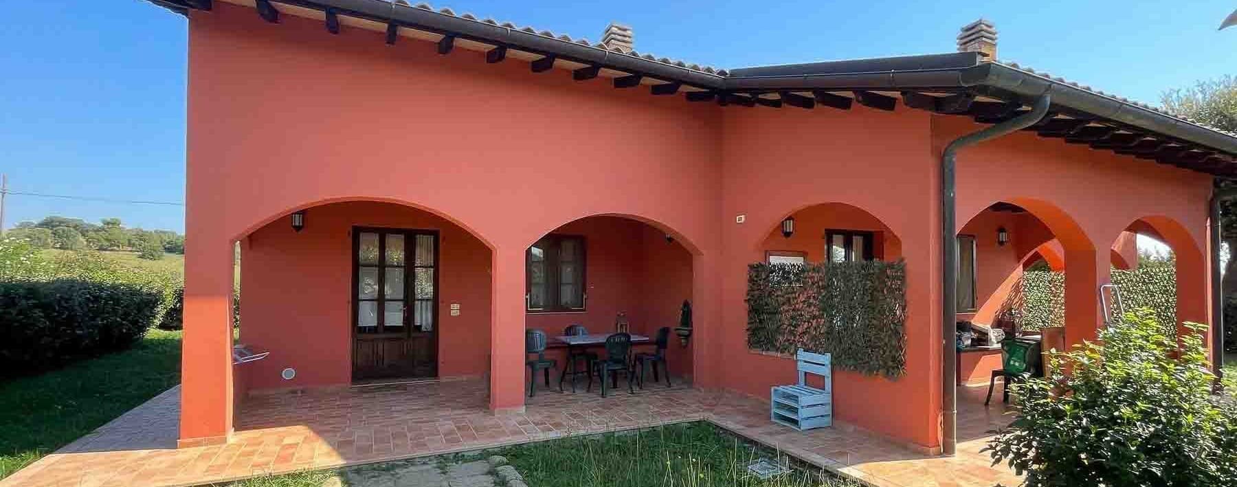 Agriturismo con piscina e terreno a Grosseto, Toscana