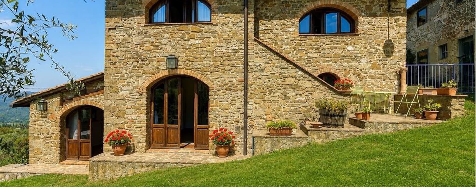 Colonica a Greve in Chianti, Toscana con vigneto e piscina
