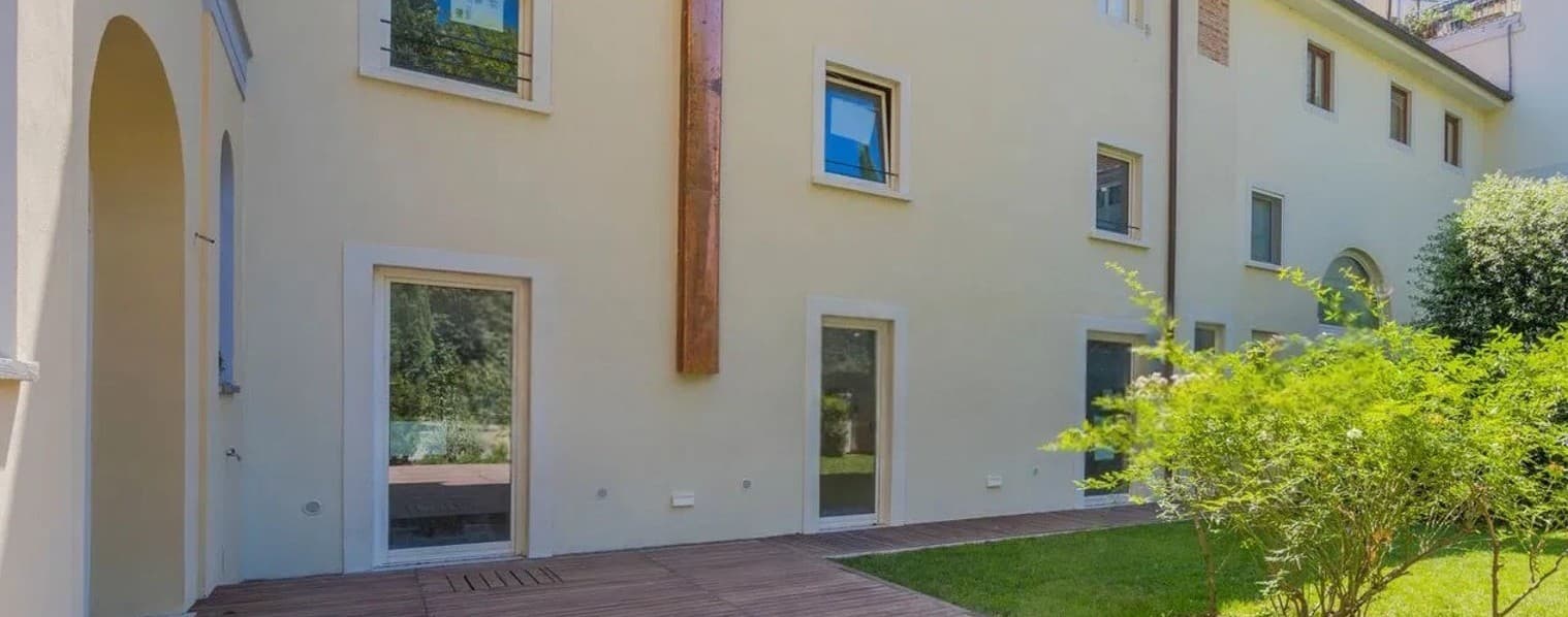Charming Row House in Florence, Heart of Tuscany