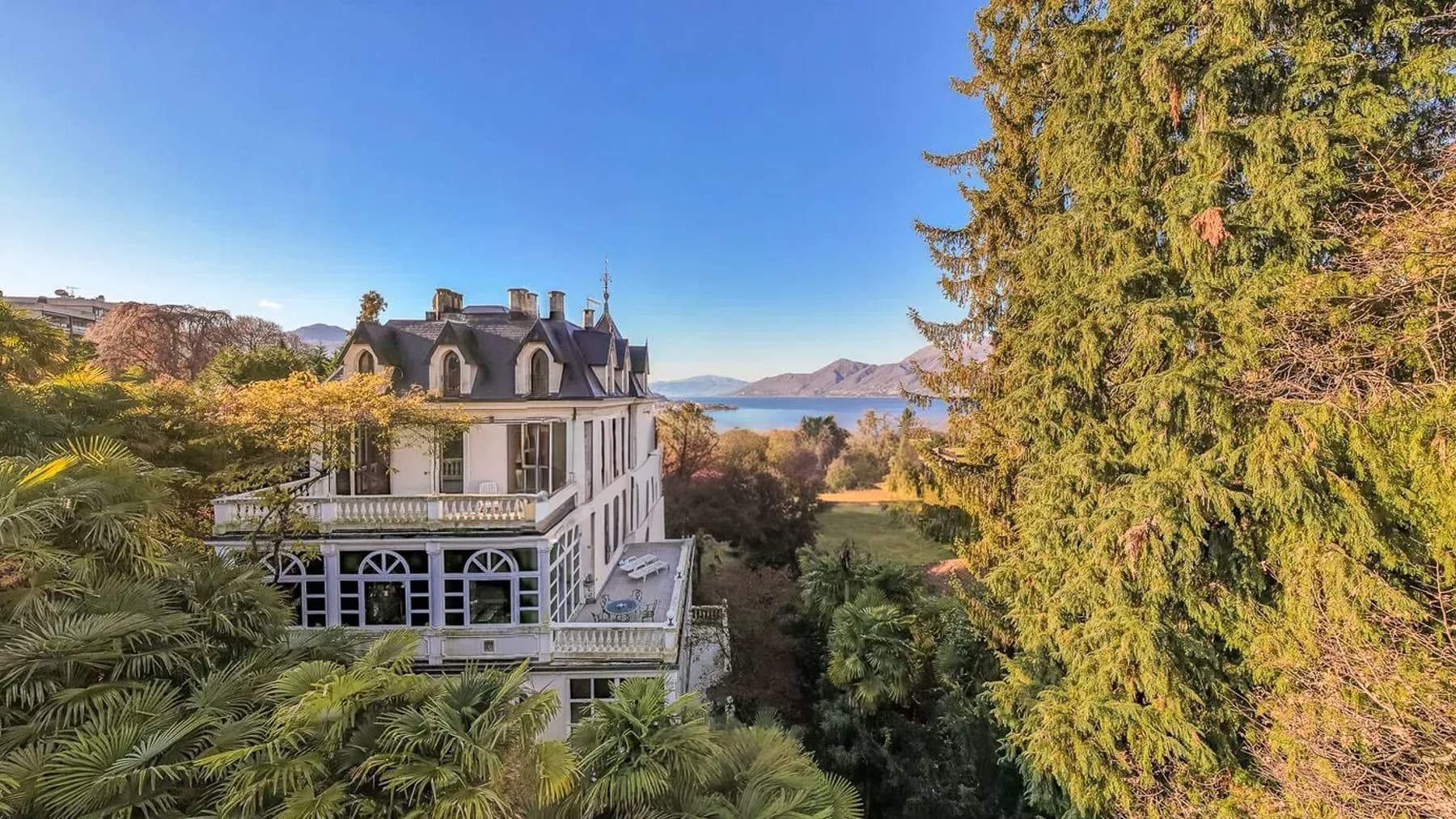 Charming Villa near Lago Maggiore, Luino, Lombardy