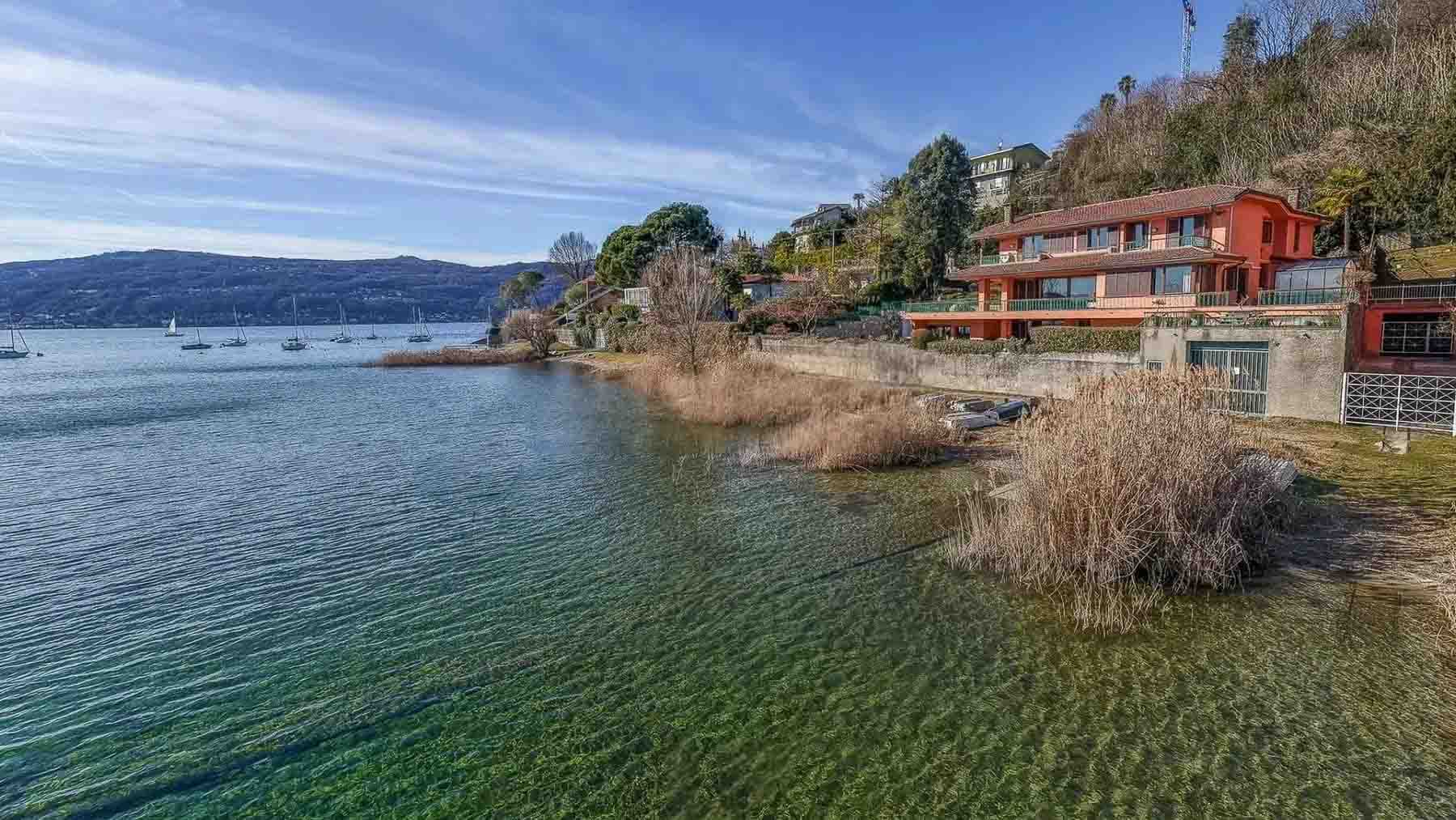 Charming Villa in Cantone, Lombardy