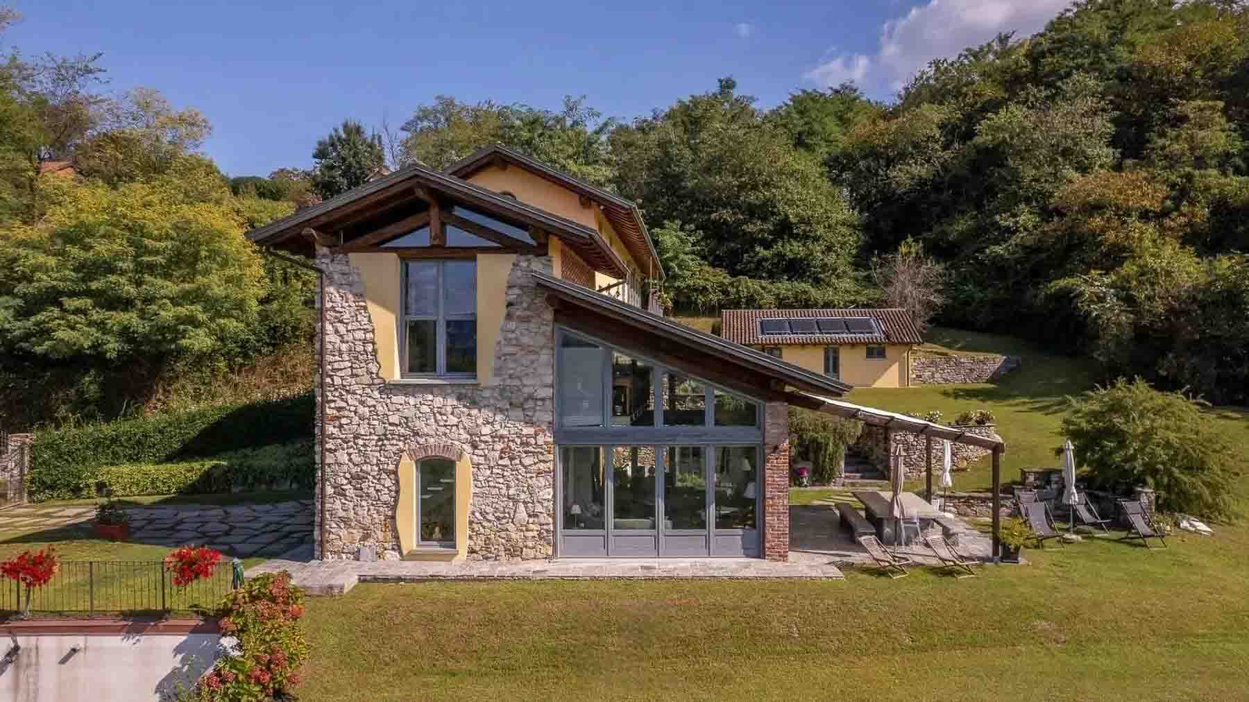 Casale ad Angera, charme sul Lago Maggiore