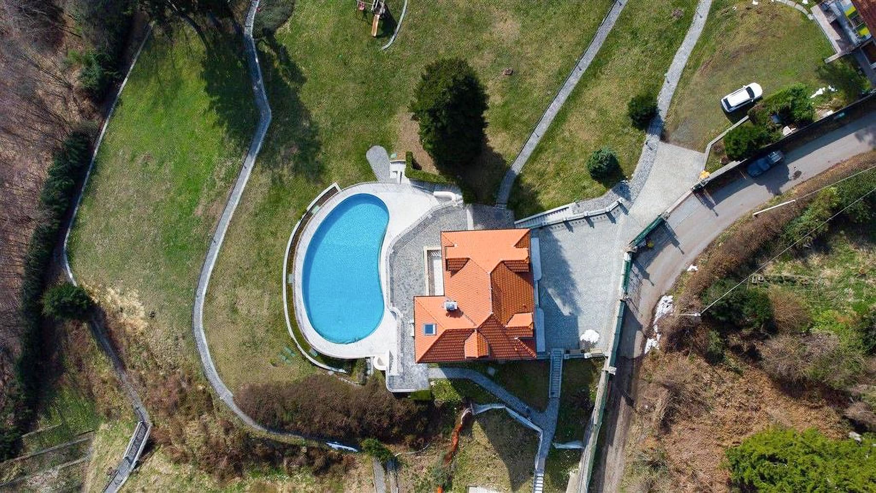 Villa d'epoca con vista lago ad Alpino di Stresa