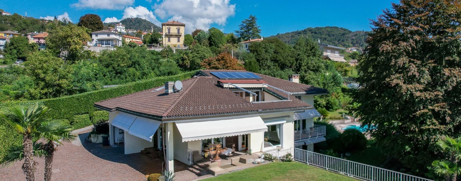 Villa esclusiva ad Arizzano, vista sul Lago Maggiore