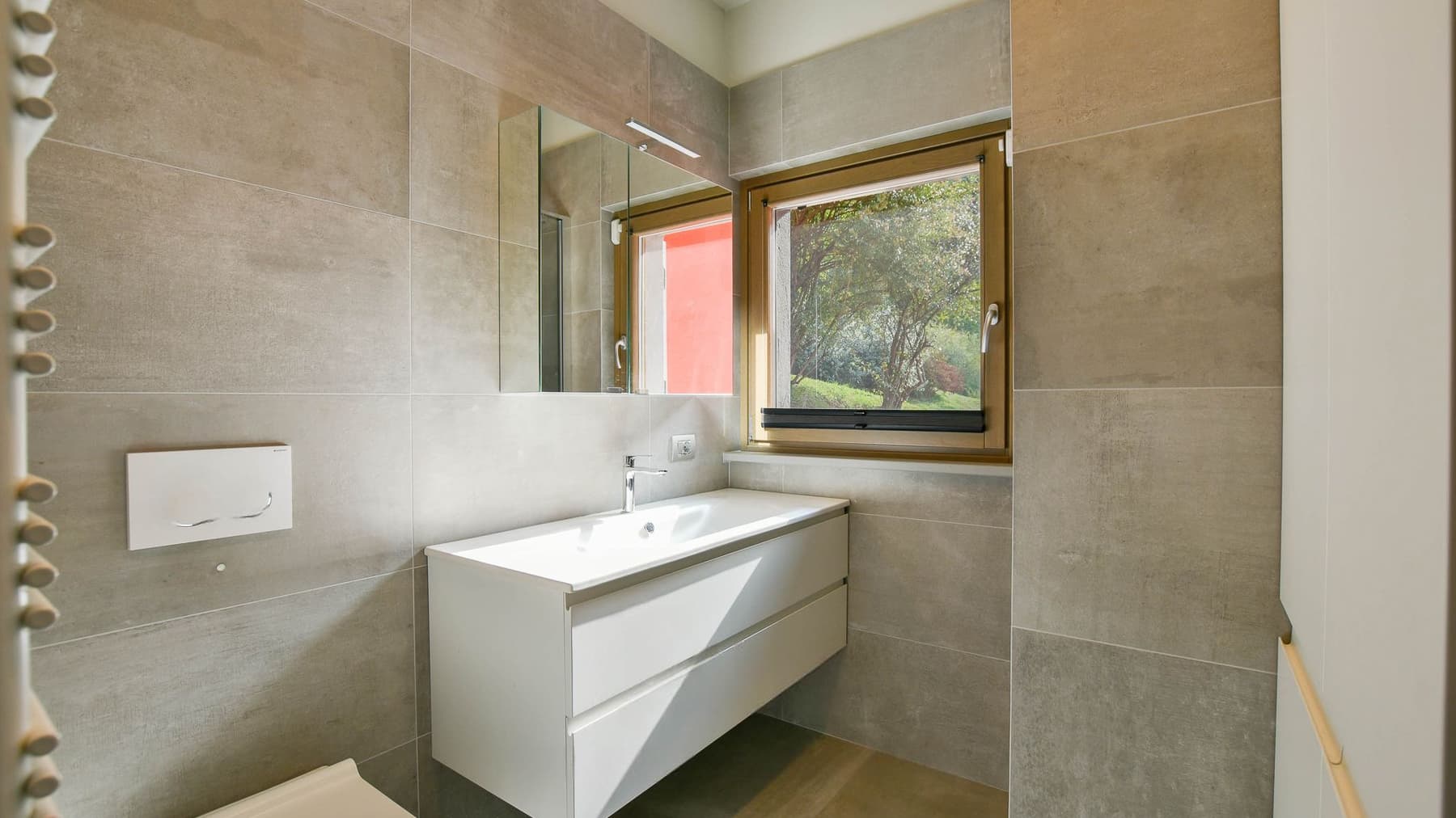 Villa Overlooking Lago Maggiore in Lombardia
