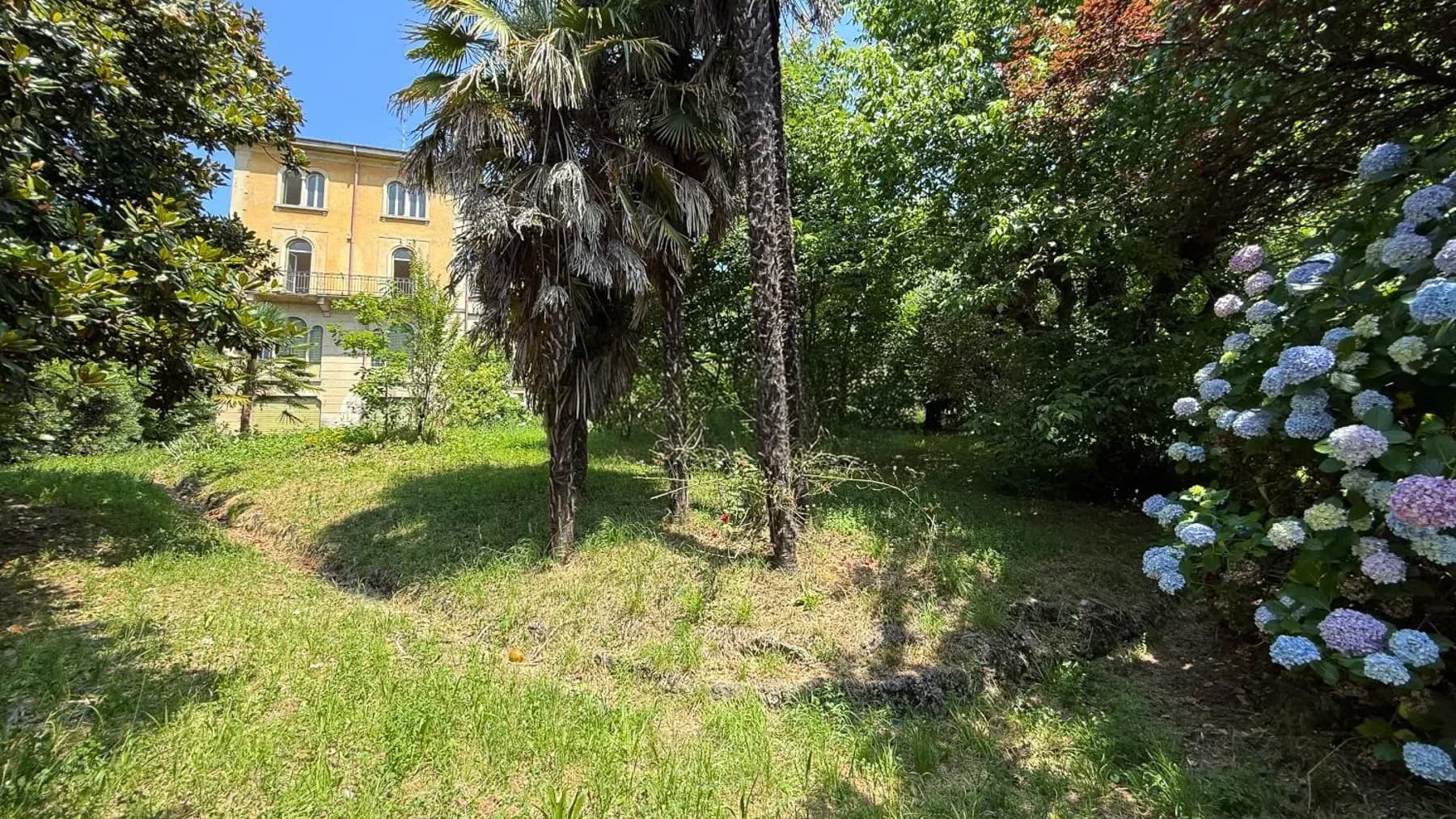 Charming Villa in Inverigo, Lombardy