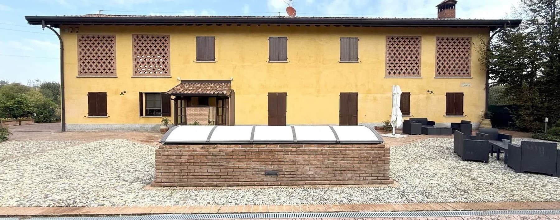 Elegant Villa in Aurora, Lombardy