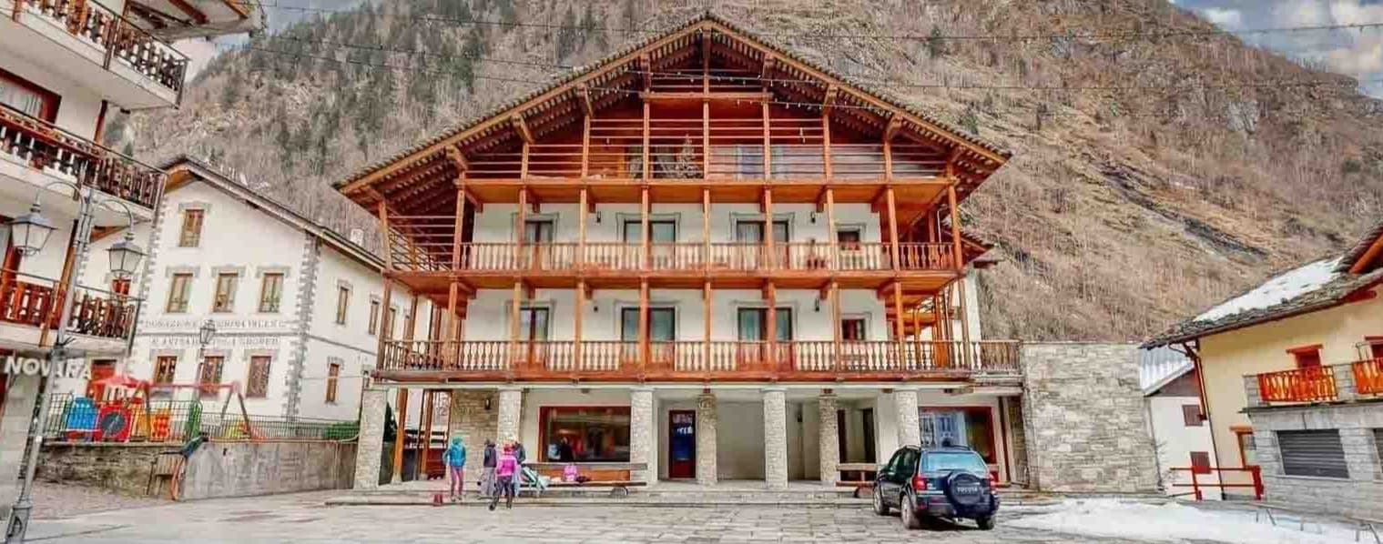 Apartment in Alagna Valsesia, Piedmont Charm